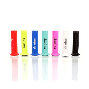 รถจักรยานยนต์ 7/8 "22 24mm Grips จับบาร์สําหรับ KTM YAMAHA Universal Dirt PIT BIKE Racing Motocross ATV ยางเจล Domino Grip