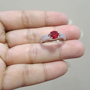 Cincin Perak Batu Marun Bulat Titanium 24K (Silver)