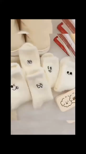 ถุงเท้าผ้ากำมะหยี่ ถุงเท้าขนมิ้งนุ่มใส่สบาย ช่วยให้เท้าอบอุ่น ถุงเท้าขนแกะ ถุงเท้าแฟชั่นสไตล์เกาหลี พร้อมส่ง!!!