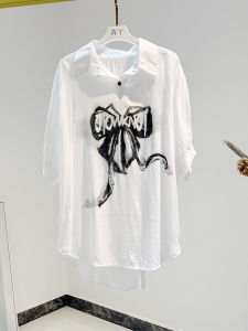 เสื้อเชิ้ตคอโปโลแขนสั้นผู้หญิงหลวมพิมพ์ลายผีเสื้อฤดูร้อน 2025 เสื้อยืดแขนยาวปานกลางสไตล์เกาหลี ทรงหลวม สไตล์ทำงาน