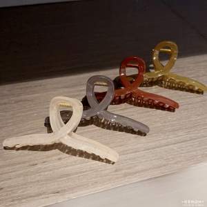 Large 13cm Shark Clamp Jelly Transparent Glossy Texture Hair Clip Simple Pure Color Hair Accessories Fashionable Hair Grips