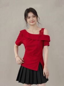 AIYITI | Lace Off-Shoulder Red T-Shirt