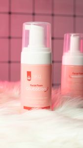 FACIAL FOAM GLUTATION WITH COLLAGEN SR12 / MENCERAHKAN WAJAH / COCOK UNTUK SEMUA JENIS KULIT
