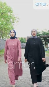 AUNA ONE SET JUMBO LD 140 4XL XXXXL By ENTER / SETELAN TUNIK PANJANG MOTIF POLOS CRINKLE AIRFLOW RAMADHAN LEBARAN RAYA EID BAJU REMAJA WANITA Celana Dewasa Muslim Atasan Panjang  Kulot