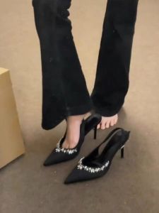 Chain Rhinestone High Heel Shoes Womens Stiletto Heel Pointed Toe French Style Temperament Flats Flats Word Strap Closed Toe Sandals Party Shoes