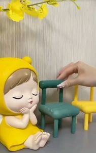 ที่วางโทรศัพท์มือถือ  เก้าอี้ขนาดเล็ก ที่วางโทรศัพท์มือถือพับได้ ตกแต่งเดสก์ทอป ขาตั้งเดสก์ท็อป（จัดส่งในประเทศ）