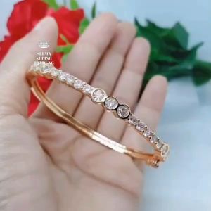 Gelang Tangan Bangle Wanita Titanium Xuping: Perhiasan Aksesoris Fashion Lapis Emas Anti Karat R7-1B