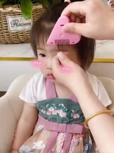 Lược Cắt Tóc Mái Mini Cho Trẻ Em