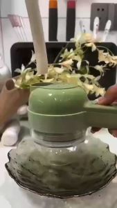 Pemotong Sayuran Elektrik 4 In 1 Set Pemotong Sayur Kentang Pemotong Bawang Putih Cabe Buah - Buahan Mini Wireless Food Chopper Electric 4in1 Portable Model Genggam-ALIA