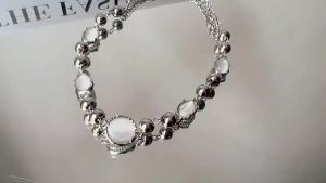 Penghantaran dari China [2025] Kalung Siri Cahaya Bulan Mata Kucing untuk Wanita ins Niche Trendy Sweet Cool Internet Selebriti Personaliti Rekaan mewah Rantai Klavikel Rasa Reka Bentuk untuk Wanita 3.5