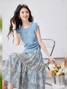 Vimly | Bộ Áo Thun và Chân Váy Len Màu Xanh Phong Cách Nghỉ Dưỡng Bohemian