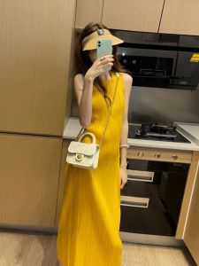 Casual Summer New Japanese Style Pleated Sleeveless Vest Dress round Neck Slim Straight Long Dress Holiday Casual Trendy