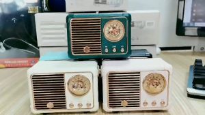 JUNE พร้อมส่ง ลําโพงบลูทูธHM11 ไร้สาย สไตล์มินิมอล วินเทจ สไตส์เรสโทร พร้อมที่จับ แบบพกพา ลำโพงบลูทูธ HM11รุ่น2 ลำโพงย้อนยุคมัลติฟังก์