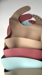 BabyShine 3in1 Celemek Makan Bayi / Alat Makan Anak Bayi Silikon Mangkok Sendok Anak Bayi / Peralatan Makan Bayi Set Dengan Kotak Hadiah