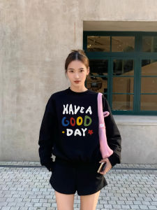 เสื้อสเวตเตอร์คอกลมแขนยาวพิมพ์ลายตัวอักษรสำหรับผู้หญิง ทรงหลวม ลำลอง แฟชั่น ฤดูใบไม้ผลิและฤดูใบไม้ร่วง แขนยาว ปกติ