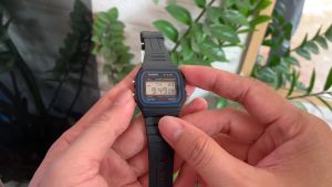 ĐỒNG HỒ ĐIỆN TỬ CASIO F91-W DÂY CAO SU HUYỂN THOẠI