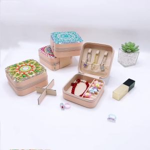 1 DIY Diamond Painting Set Mandala Themed Canvas Material Makeup Bag Suitable for Travel and Convenient Carrying Jewelry Box.