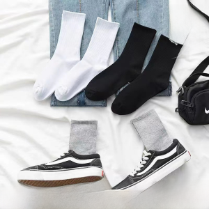 Pure Color Simple Knee High Socks for Men and Women Cotton Material All Year Round Neutral Ideal for Sports or Couples