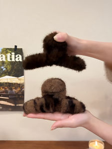 Large Size Autumn Winter Luxury Leopard Print Plush Hair Clips Womens Fashionable Elegant Hairdo Shark Clamp Hair Accessories