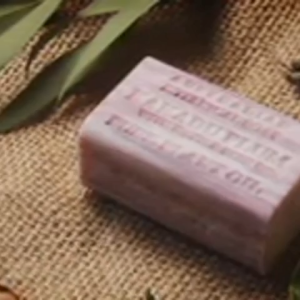 Australian Botanical Soap Manuka Honey & Jojoba Oil 200g | Natural Moisturizing Body Soap Bar | Gentle Nourishing & Hydrating Cleanse | Suitable for All Skin Types | Made in Australia