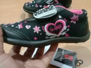 Sepatu Sekolah Anak Perempuan Karakter Kuda Pony Litel Pony Cewek Warna Hitam Murah Tali Perekat Rekat Velcro Kecil Tanggung Umur Usia PAUD TK SD SMP SMA Kelas 1 2 3 4 5 6 7 8 9 0 Tahun-KIDZTUBS181691523