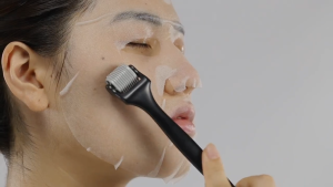 Plastic Derma Roller for Face and Body Massage Promote Facial Mask Absorption Skin Firming and Lymphatic Drainage