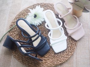 (🇹🇭พร้อมส่ง)มีเก็บเงินปลายทาง👠รองเท้าส้นสูงสไตล์เกาหลี ทรงสวยใส่สบาย..พื้นรองฟองน้ำอย่างดี🔥สวยHot!!แมทได้ทุกลุคค่ะ