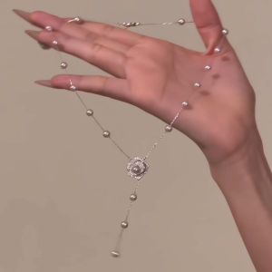 XGLightseeker French Vintage Pearl Necklace Micro-Paved Zircon Tea Rose Burst Flash Starry Sky Clavicle Chain Womens Jewelry
