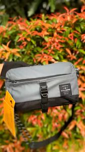 Tas Selempang Kalibre Sarina Travel Pouch 1L 922113042/922113 042 Grey-Black tas pria tas wanita sling bag shoulder bag