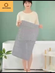 KW Non-slip bath mat with suction cup and drain hole soft machine washable shower mat non-slip bath mat suitable for children