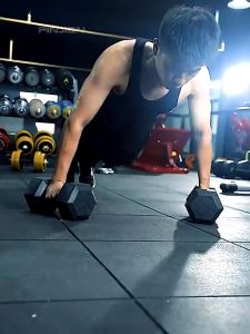 ดัมเบลคู่ ดัมเบลล์PVC ดัมเบลดำ การออกแบบหกเหลี่ยม การขึ้นรูปชิ้นเดียว ยกน้ำหนัก เครื่องออกกำลังกาย สร้างกล้ามเนื้อ