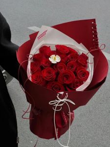 Valentines Day Floral Wrapping: A Guide to Ballet Style Ribbon & Fresh Flowers