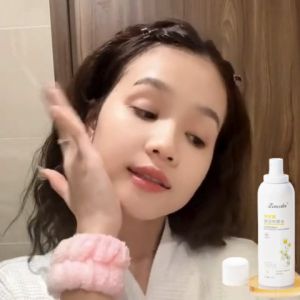 Xịt Khoáng Hoa cúc Đánh Thức Làn Da Cấp Ẩm Và Bảo Vệ Da Tạo Lớp Tráng Điểm Đẹp Không Bị Mốc Da Mịn Màng Căng Bóng Không Bị Bết Dính