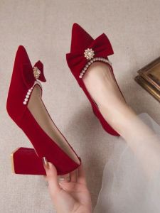 รองเท้าแต่งงานสีแดง ส้นสูง รองเท้าแต่งงานแบบสวม พื้นยาง พื้นรองเท้า PU รองเท้าแต่งงานแบบสวม ไม่ต้องลำบาก รองเท้าแต่งงานแบบสวมสองทาง รองเท้าแต่งงานส้นสูงสำหรับฤดูใบไม้ร่วงปี 2023