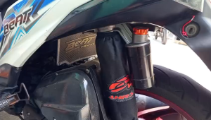 Cover Pelindung Shockbreaker AHRS Belakang waterproof anti air & debu universal vario beat aerox dll LR55