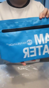 กระเป๋าสะพายไหล่ กระเป๋าออกกำลังกาย กันน้ํา มีซิป ขนาดเล็ก แบบพกพา เหมาะกับการเดินทางกลางแจ้ง PVCมี กันน้ำได้ 100%