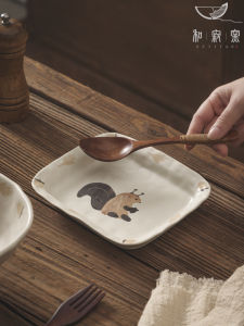 Hand-Painted Animal Dinner Plate Creative Squirrel Ceramic Dish Rustic Japanese Style Casual Dining Utensils Adult Size 7 Inches