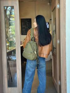 กระเป๋าเป้สะพายหลังผ้าอ็อกซ์ฟอร์ดแบบมีช่องแบ่งหลายชั้นสไตล์เกาหลีและญี่ปุ่น กระเป๋าเดินทางแบบลำลองสำหรับคุณแม่ น้ำหนักเบา สัมผัสหรูหรา