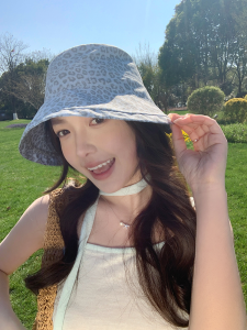 Mũ Câu Cá Họa Tiết Báo rOLLED INS Mùa Hè Nhỏ Gọn Che Nắng Cho Nữ Phong Cách Mới Thường Ngày Nơ Bướm Chống Nắng Mũ