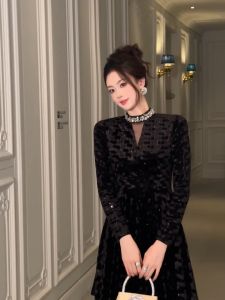 ZYHT EraVogue เดรสผู้หญิง เดรสสีดำ เดรสทรงเอ เดรสกำมะหยี่ เดรสทำงาน เดรสไฮโซ เดรสวินเทจ เดรสออกงาน เดรสปาร์ตี้ ชุดราตรี 21470