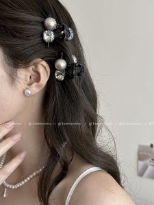 Fashionable Pearl Hair Clip Womens Cute Versatile Bangs Side Clip Elegant Simple Hair Accessory Shark Clamp Hair Gripper