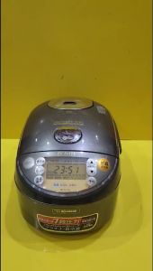 Nồi cơm nội địa Nhật cao tần (IH) Zojirushi NP-NC10 (1.0L) (1320516) áp suất AI - Zojirushi lưng gù_Hàng nội địa Nhật đã qua sử dụng điện 100V