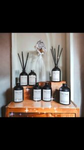 SWEET HOME Reed Diffuser Pengharum Ruangan 100ML Aromatic Aromaterapi Aroma Pewangi Luxury Aromatherapy Refill Aesthetic Lavender Vanilla Bunga Hampers Souvenir Fragrance Oil Essensial Christmas Natal Stick Rotan Lebaran Ramadan Parfume
