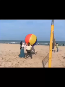 【จัดส่งจากกรุงเทพฯ】150cm ยักษ์พองบอลชายหาดขนาดใหญ่สามสีหนา Pvc วอลเลย์บอลน้ำกิจกรรมของโรงเรียนกิจกรรมองค์ก