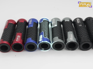 Suitable for Suzuki SV650 SV1000 GSF650 DL650 DL1000 GSX650F motorcycle handlebar rubber sleeve