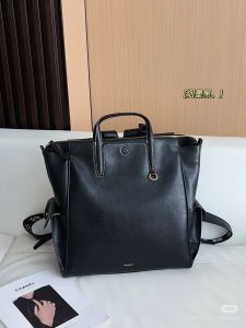 High-end niche double-shoulder bag suitable for both men and women for commuting with a laptop large-capacity travel backpack leather schoolbag