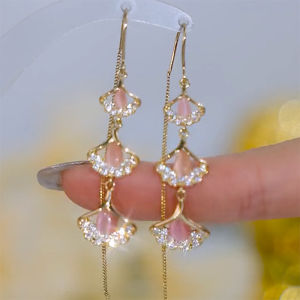 2025 New Style Elegant Long Tassel Ginkgo Leaf Womens Ethnic Fashion Ear Cuffs Anti-Loss Ornament Dazzling Zirconia Earrings