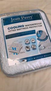 Jean Perry Cooling Waterproof Fitted Mattress Protector - 100% Waterproof Cooling Mattress Cover Anti Dust Mite Deep Pocket 40cm