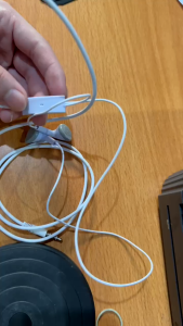 Headset Handsfree SAMSUNG J1 ORI ORIGINAL 100% Stereo Earphone - Putih