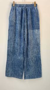 กางเกงสาลู กาเกงผ้าฝ้าย กางเกงขายาว ผ้าฝ้ายสาลู ทอสองชั้น ทรงขากระบอก เอวยืดรอบตัวมีกระเป๋าสองข้าง ใส่ได้ทั้งผู้ชายและผู้หญิง